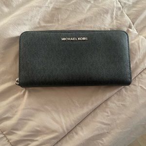 Beautiful Michael Kors wallet